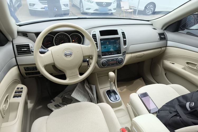 Used Nissan Sylphy 2019 Classic 1.6XE+ CVT SmartConnect Leading Edition Center Console