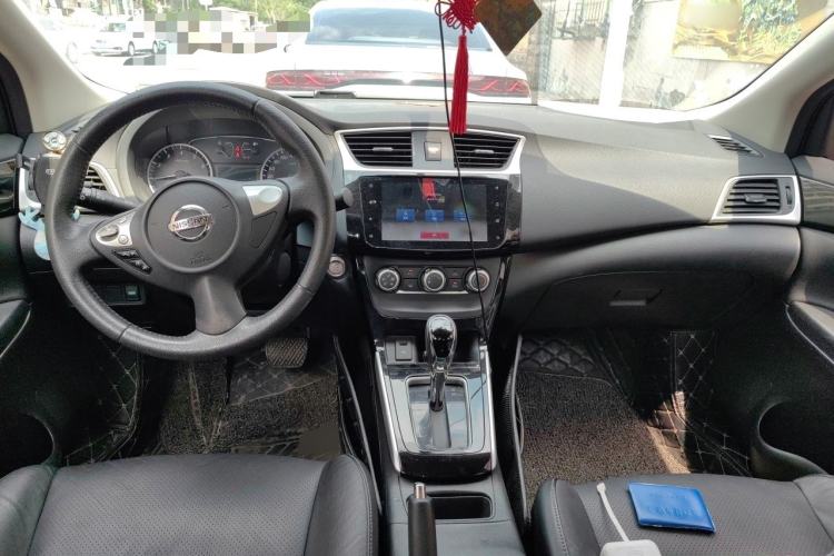 Used Nissan Sylphy 2019 1.6XV CVT Smart Connect Luxury Edition China VI Standard Center Console