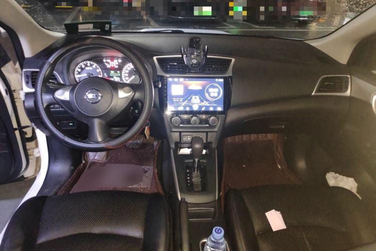 Used Nissan Sylphy 2019 1.6XE CVT Comfort Edition China VI Standard Center Console