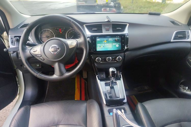 Used Nissan Sylphy 2019 1.6XV CVT Smart Connect Luxury Edition China V Standard Center Console