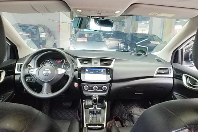 Used Nissan Sylphy 2019 1.6XV CVT Smart Connect Luxury Edition China V Standard Center Console