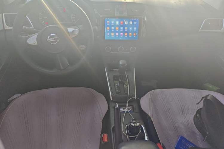 Used Nissan Sylphy 2019 Classic 1.6XE CVT Comfort Edition Center Console