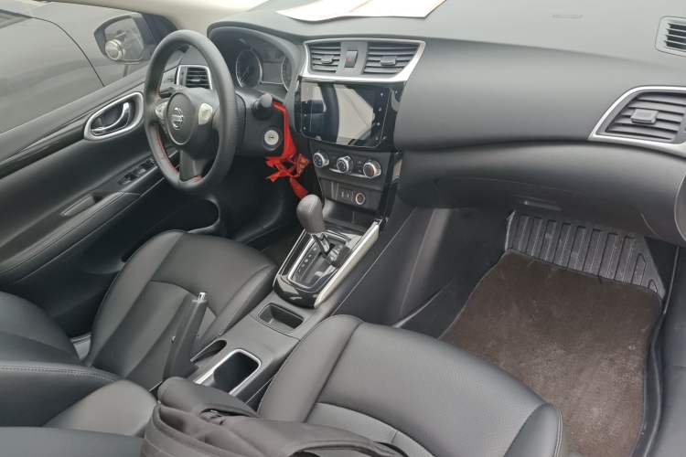 Used Nissan Sylphy 2019 Classic 1.6XL CVT Luxury Edition Center Console