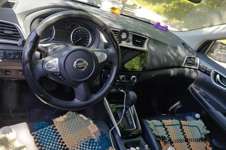 Used Nissan Sylphy 2019 Classic 1.6XL CVT Luxury Edition Center Console