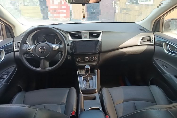 Used Nissan Sylphy 2019 1.6XV CVT Smart Connect Luxury Edition China VI Standard Center Console