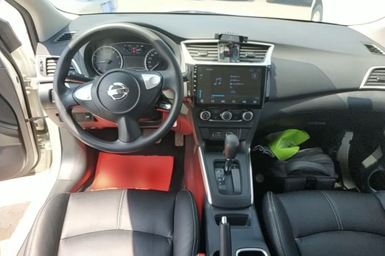 Used Nissan Sylphy 2019 Classic 1.6XE CVT Comfort Edition Center Console