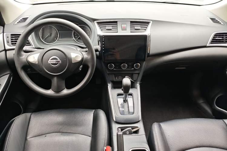 Used Nissan Sylphy 2019 Classic 1.6XE CVT Comfort Edition Center Console