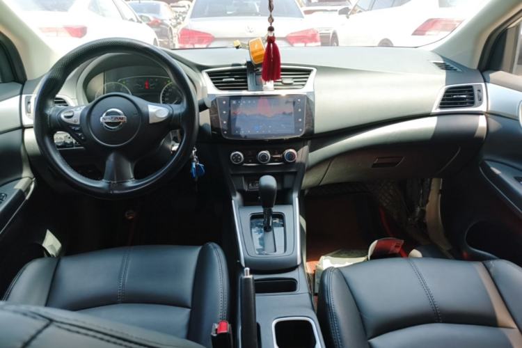 Used Nissan Sylphy 2019 Classic 1.6XE CVT Comfort Edition Center Console