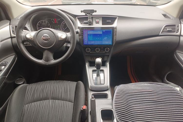 Used Nissan Sylphy 2019 Classic 1.6XE CVT Comfort Edition Center Console