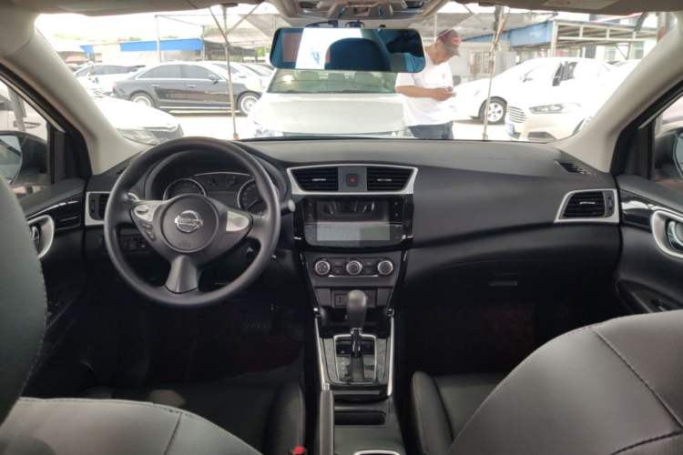 Used Nissan Sylphy 2019 Classic 1.6XL CVT Luxury Edition Center Console