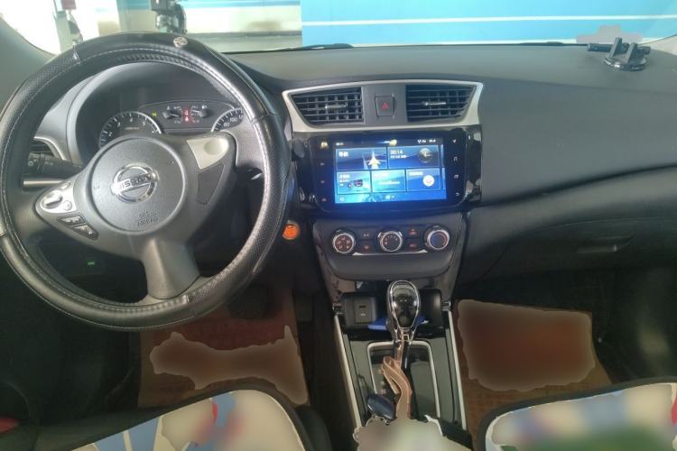 Used Nissan Sylphy 2019 1.6XV CVT Smart Connect Luxury Edition China V Standard Center Console