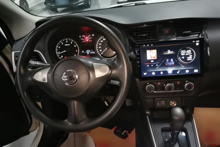 Used Nissan Sylphy 2019 Classic 1.6XE CVT Comfort Edition Center Console