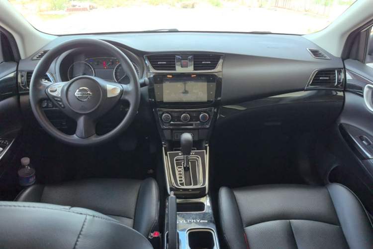 Used Nissan Sylphy 2019 Classic 1.6XL CVT Luxury Edition Center Console