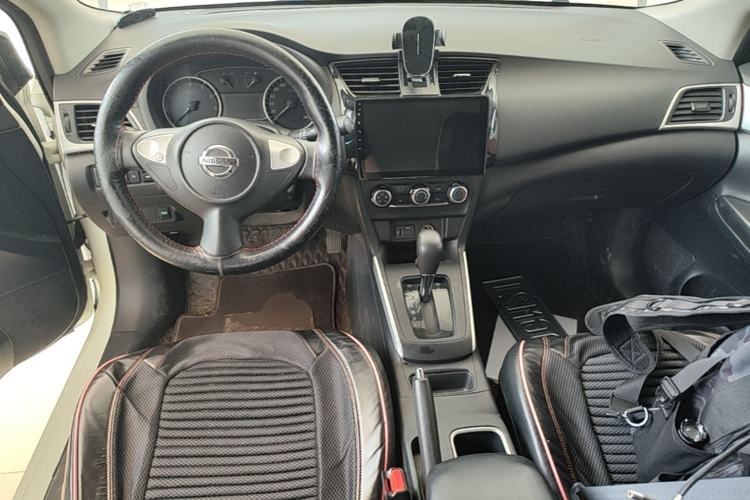 Used Nissan Sylphy 2019 Classic 1.6XE CVT Comfort Edition Center Console