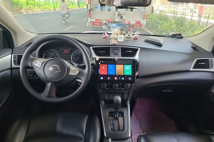 Used Nissan Sylphy 2019 1.6XE CVT Comfort Edition China VI Standard Center Console