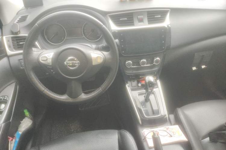 Used Nissan Sylphy 2019 Classic 1.6XL CVT Luxury Edition Center Console