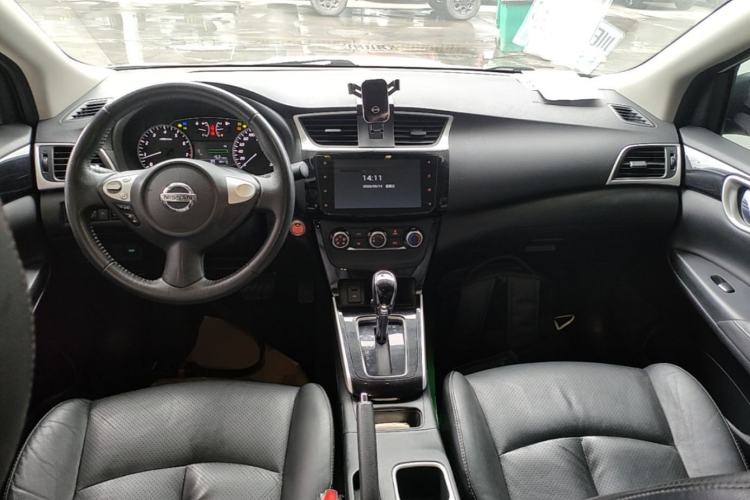 Used Nissan Sylphy 2019 1.6XV CVT Smart Connect Luxury Edition China VI Standard Center Console
