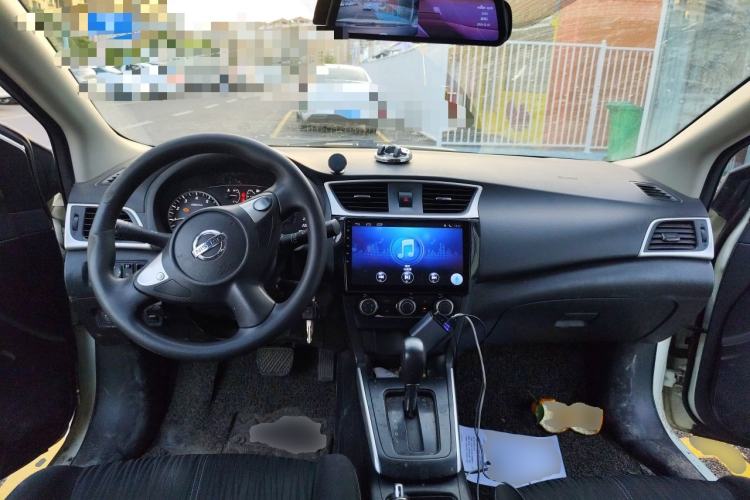 Used Nissan Sylphy 2019 Classic 1.6XE CVT Comfort Edition Center Console