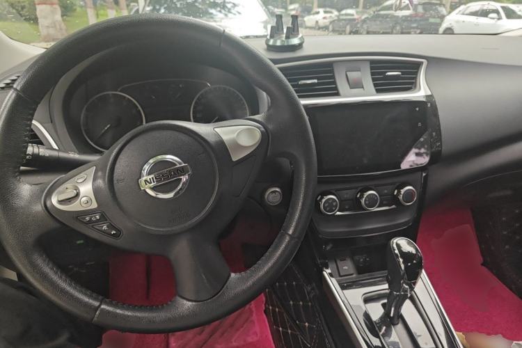 Used Nissan Sylphy 2019 Classic 1.6XL CVT Luxury Edition Center Console
