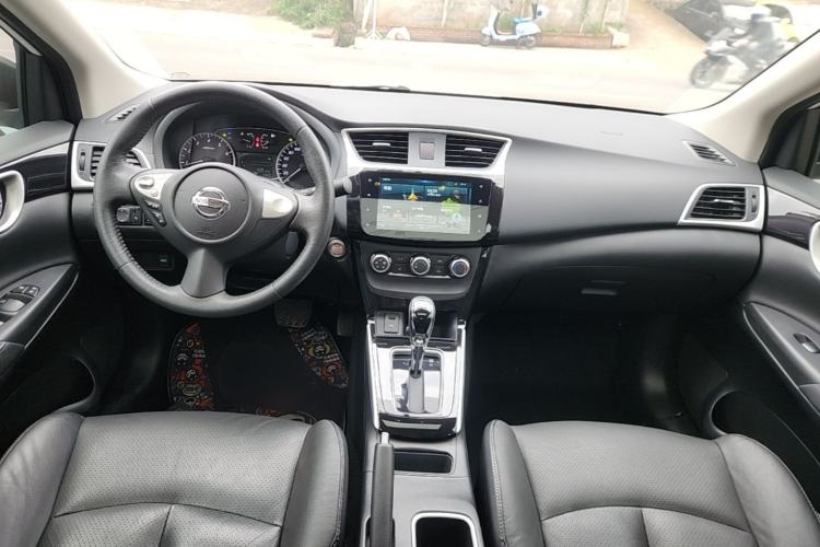 Used Nissan Sylphy 2019 1.6XV CVT Smart Connect Luxury Edition China VI Standard Center Console