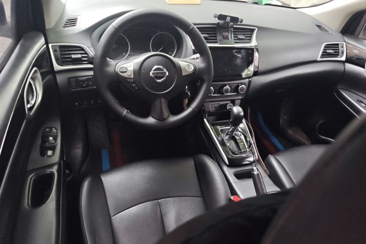 Used Nissan Sylphy 2019 Classic 1.6XL CVT Luxury Edition Center Console