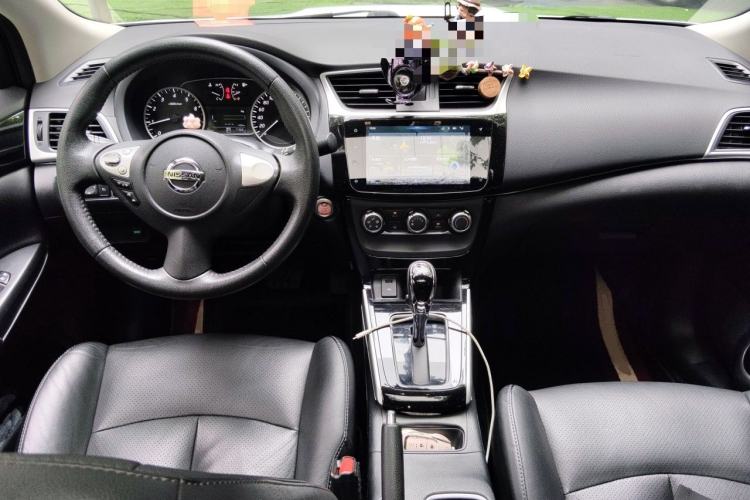 Used Nissan Sylphy 2019 1.6XV CVT Smart Connect Luxury Edition China VI Standard Center Console