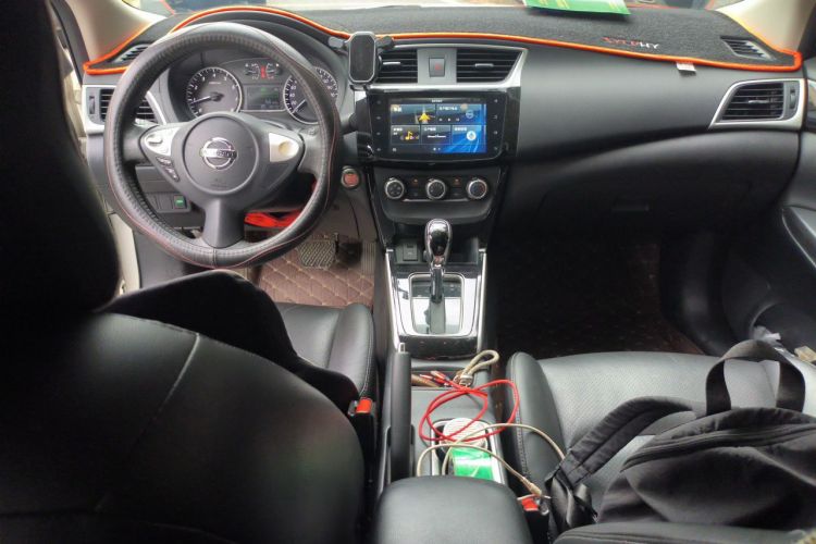 Used Nissan Sylphy 2019 1.6XV CVT Smart Connect Luxury Edition China VI Standard Center Console