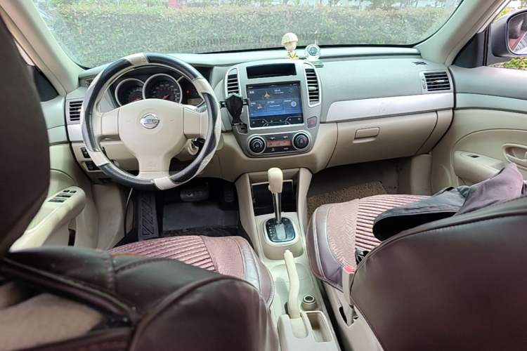 Used Nissan Sylphy 2019 Classic 1.6XE+ CVT SmartConnect Leading Edition Center Console