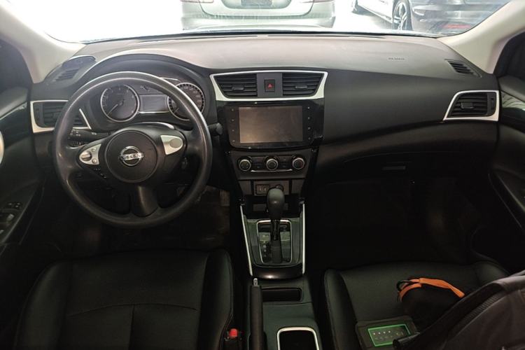 Used Nissan Sylphy 2019 Classic 1.6XL CVT Luxury Edition Center Console