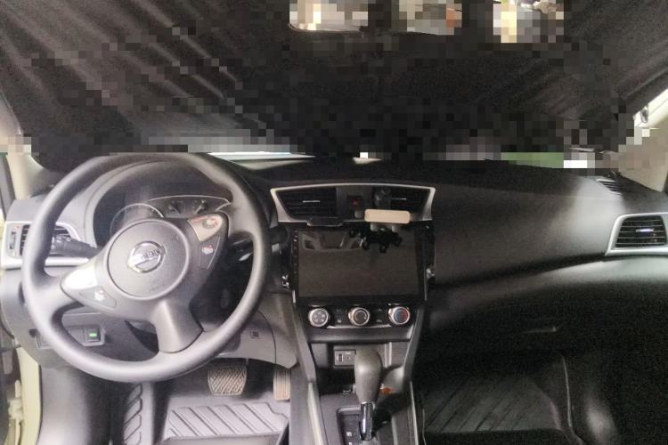 Used Nissan Sylphy 2019 Classic 1.6XE CVT Comfort Edition Center Console