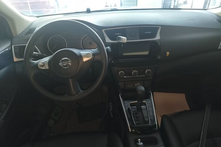 Used Nissan Sylphy 2019 Classic 1.6XL CVT Luxury Edition Center Console
