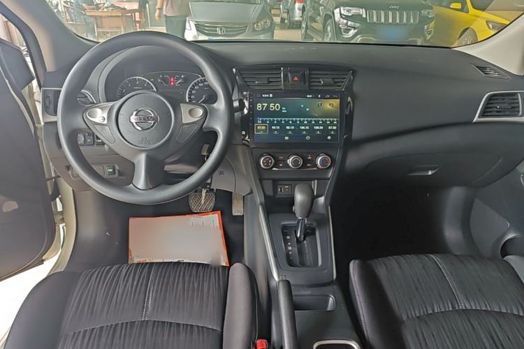 Used Nissan Sylphy 2019 Classic 1.6XE CVT Comfort Edition Center Console