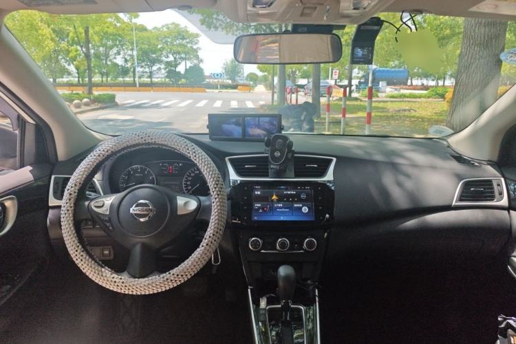 Used Nissan Sylphy 2019 Classic 1.6XL CVT Luxury Edition Center Console