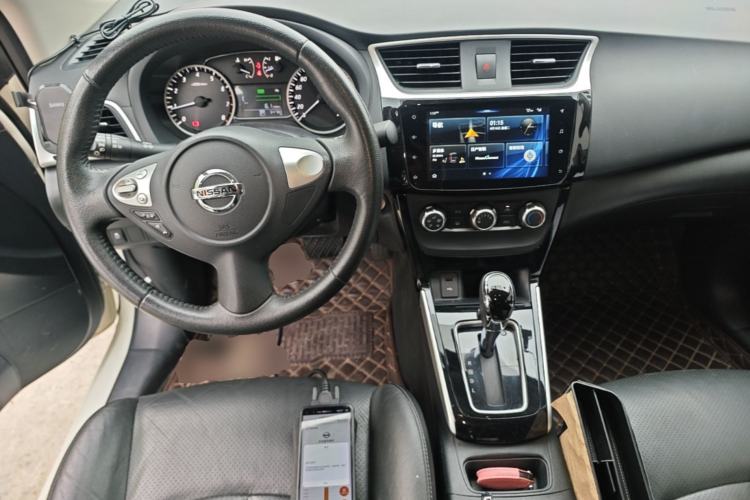 Used Nissan Sylphy 2019 1.6XV CVT Smart Connect Luxury Edition China VI Standard Center Console