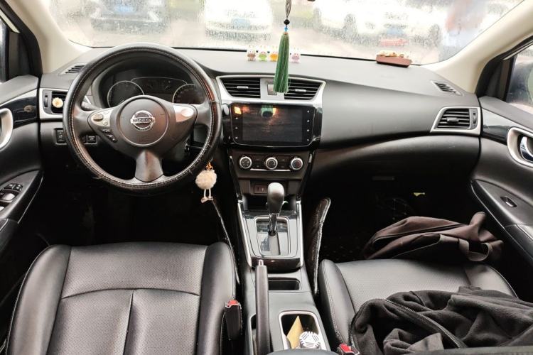 Used Nissan Sylphy 2019 Classic 1.6XL CVT Luxury Edition Center Console