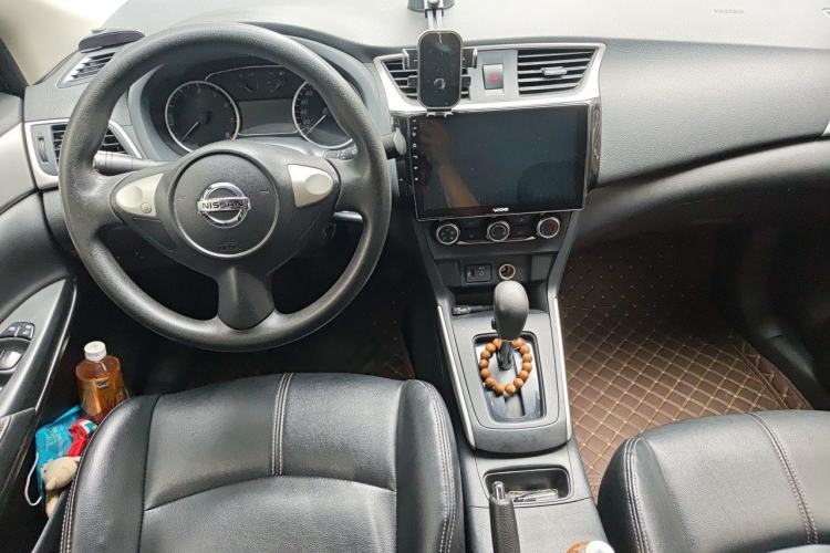 Used Nissan Sylphy 2019 Classic 1.6XE CVT Comfort Edition Center Console