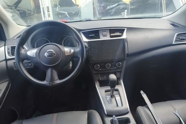 Used Nissan Sylphy 2019 Classic 1.6XE CVT Comfort Edition Center Console