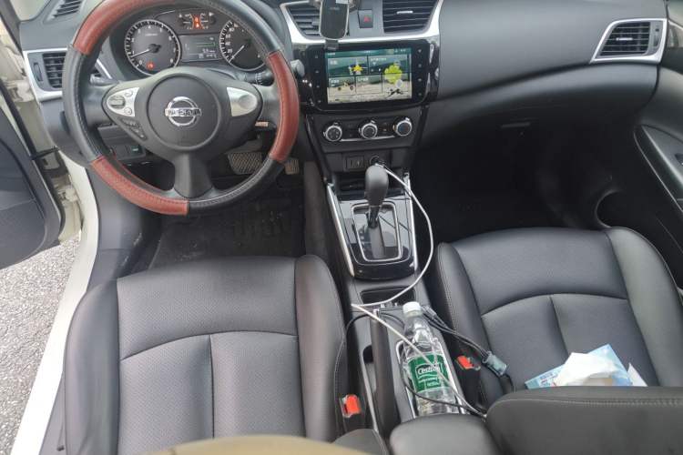 Used Nissan Sylphy 2019 Classic 1.6XL CVT Luxury Edition Center Console