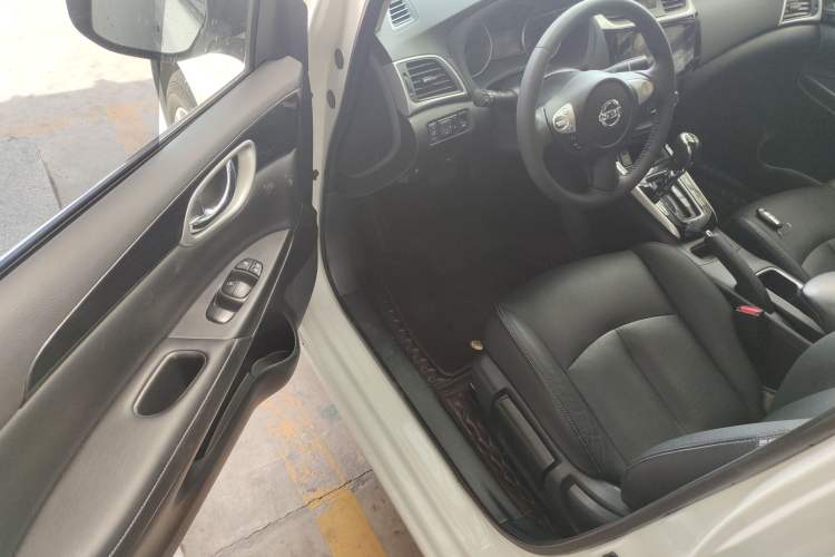 Used Nissan Sylphy 2019 1.6XV CVT Smart Connect Luxury Edition China VI Standard Driver Seat