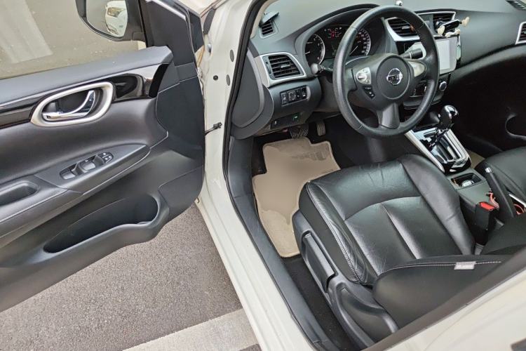 Used Nissan Sylphy 2019 1.6XV CVT Smart Connect Luxury Edition China V Standard Driver Seat