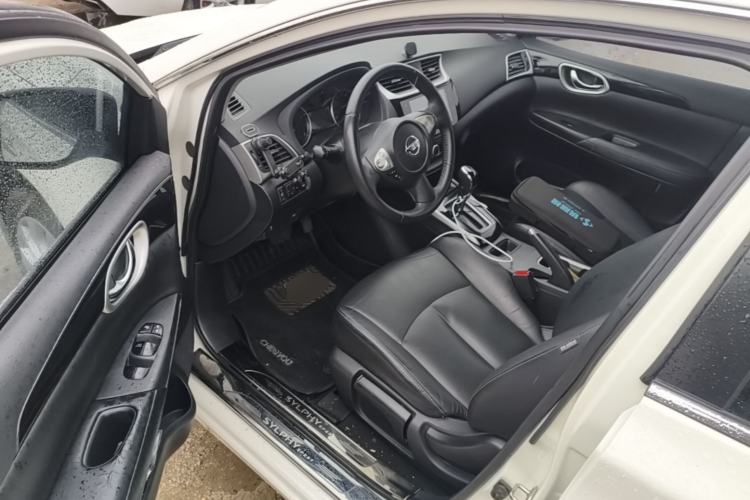 Used Nissan Sylphy 2019 1.6XV CVT Smart Connect Luxury Edition China VI Standard Driver Seat