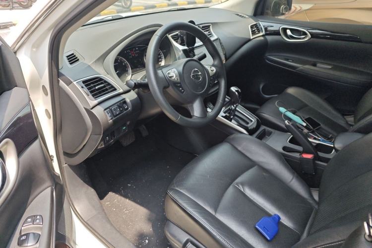 Used Nissan Sylphy 2019 1.6XV CVT Smart Connect Luxury Edition China VI Standard Driver Seat
