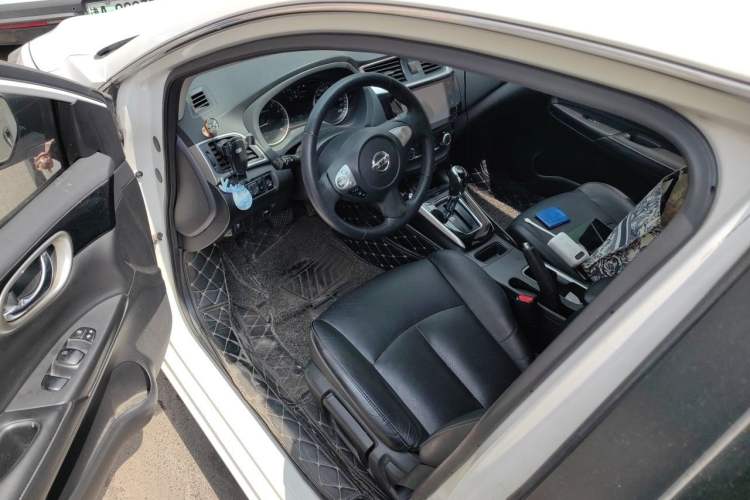 Used Nissan Sylphy 2019 1.6XV CVT Smart Connect Luxury Edition China VI Standard Driver Seat
