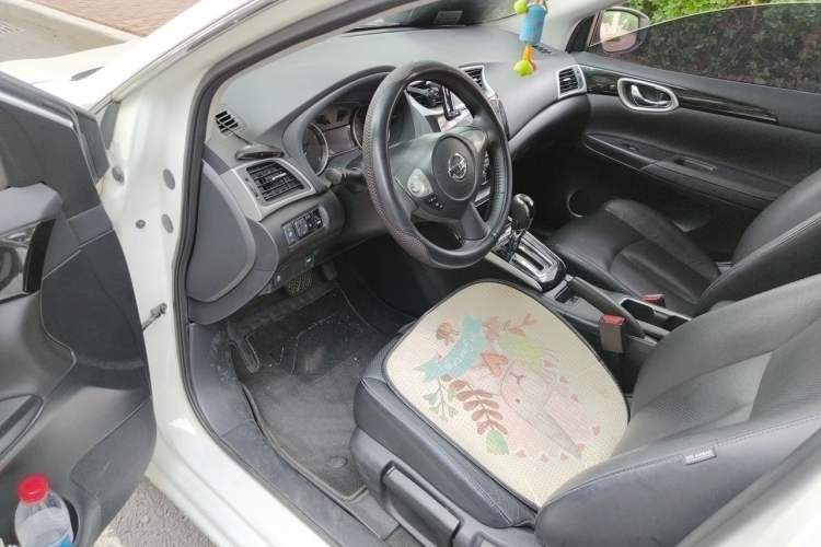 Used Nissan Sylphy 2019 1.6XV CVT Smart Connect Luxury Edition China VI Standard Driver Seat