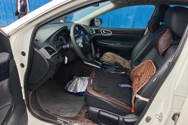 Used Nissan Sylphy 2019 1.6XV CVT Smart Connect Luxury Edition China VI Standard Driver Seat