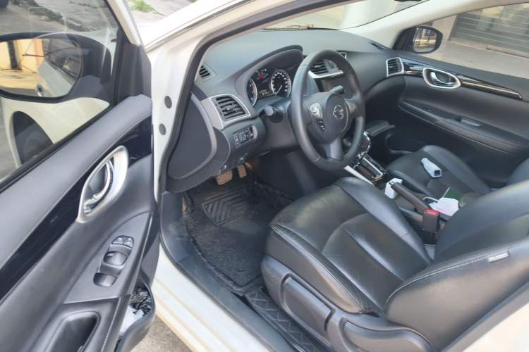 Used Nissan Sylphy 2019 1.6XV CVT Smart Connect Luxury Edition China VI Standard Driver Seat