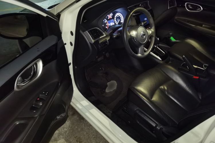 Used Nissan Sylphy 2019 1.6XV CVT Smart Connect Luxury Edition China VI Standard Driver Seat