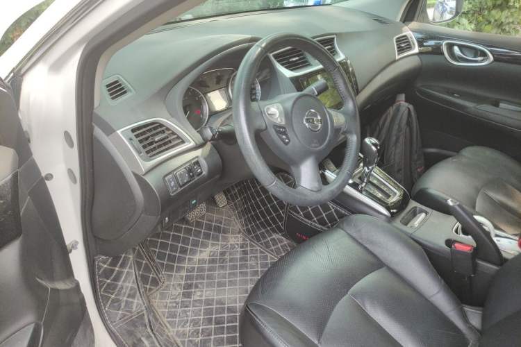 Used Nissan Sylphy 2019 1.6XV CVT Smart Connect Luxury Edition China VI Standard Driver Seat