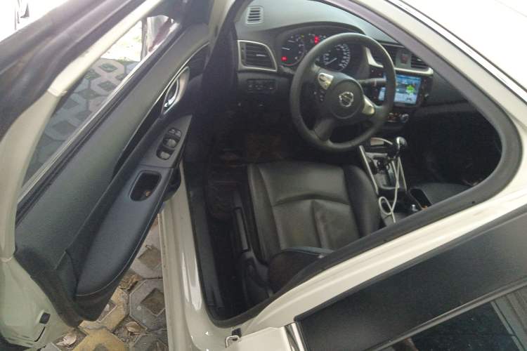 Used Nissan Sylphy 2019 1.6XV CVT Smart Connect Luxury Edition China VI Standard Driver Seat