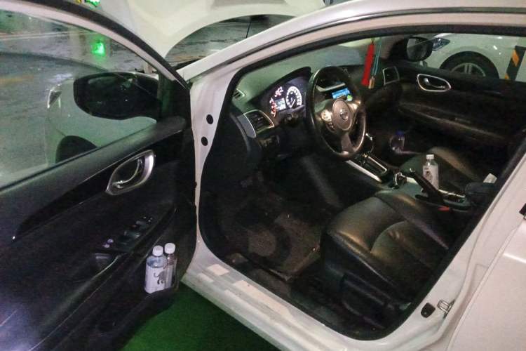 Used Nissan Sylphy 2019 1.6XV CVT Smart Connect Luxury Edition China VI Standard Driver Seat